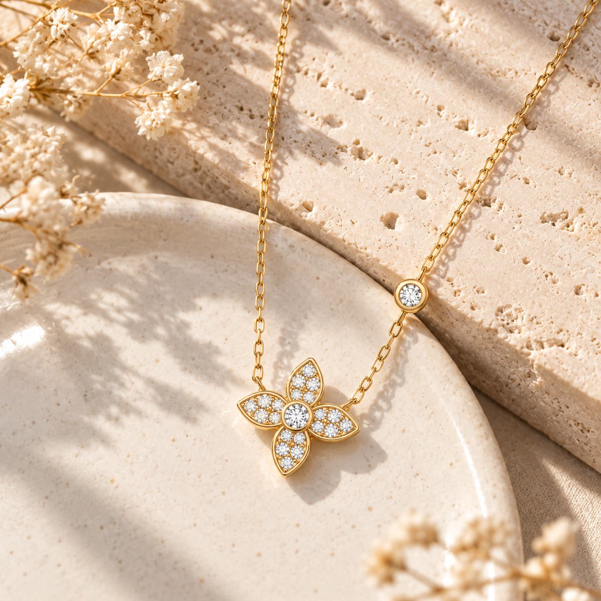 ✨✨ Coveted Pick | Gold Plated Zircon Floral Necklace | Sleek Minimal Sparkling Pendant